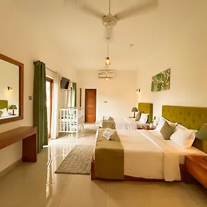 J Leaf By Blue Bird *** Negombo